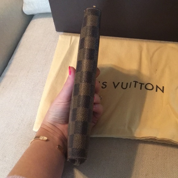 SOLD Louis Vuitton Zippy Organizer - Picture 8 of 8